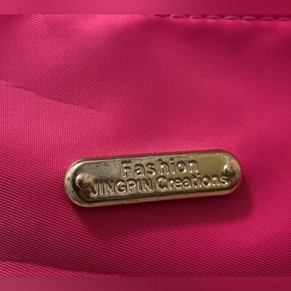 NWOT Pink Fanny Pack - double zipper adjustable strap hip or crossbody - Picture 6 of 7